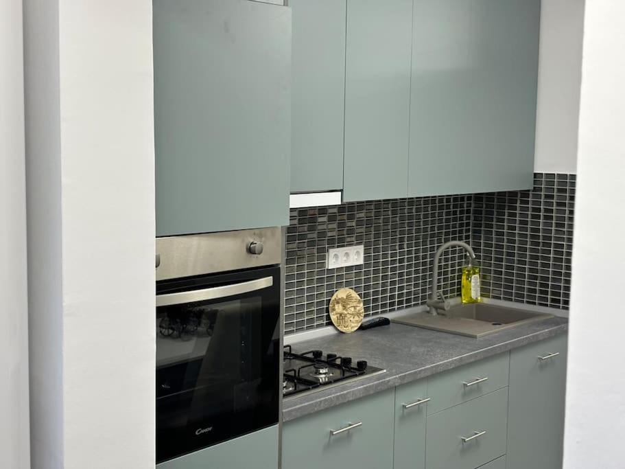 3 Camere Decomandat Bucarest Esterno foto