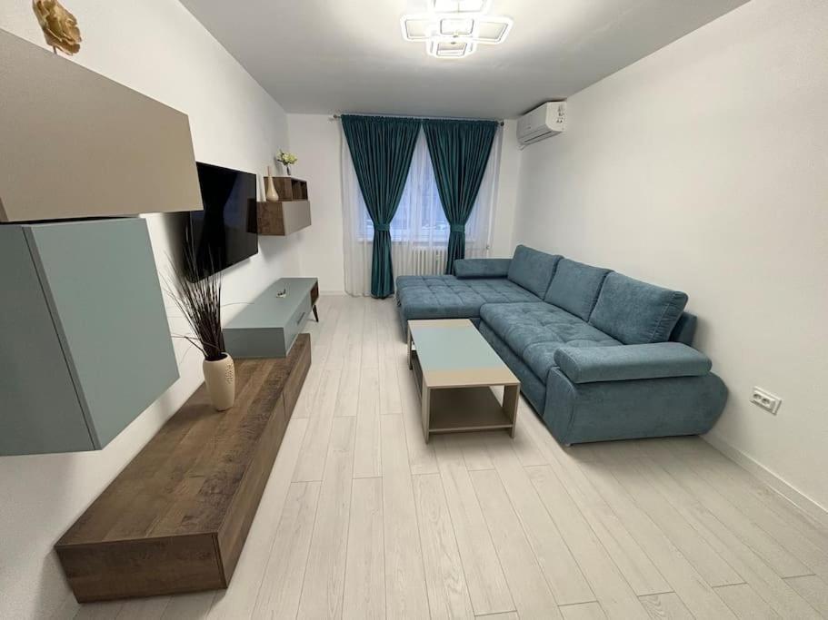3 Camere Decomandat Bucarest Esterno foto