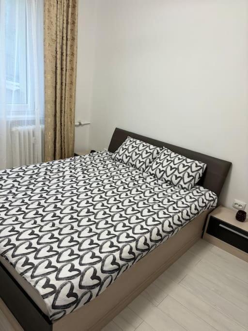 3 Camere Decomandat Bucarest Esterno foto